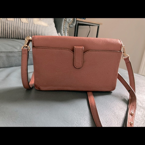 Michael Kors Crossbody in great condition. Used daily but has lots of life left. - Picture 3 of 5